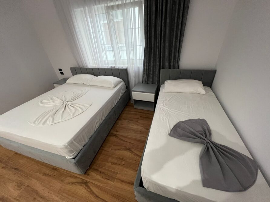 2 Bett Zimmer